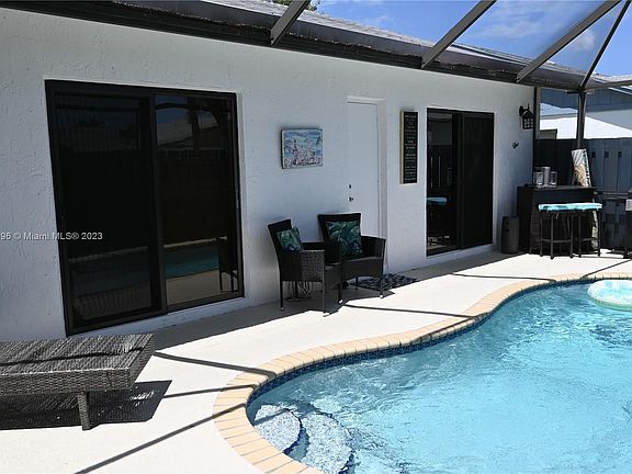 2nd image of 1804 Timberlane Cir APT 18-D