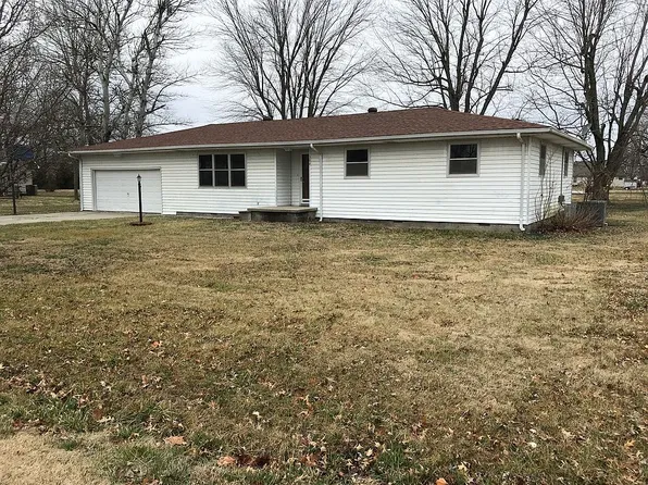 300 Seal St, Jasper, MO 64755