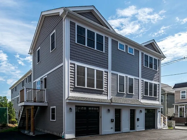 49 Hall St #1 — Photo 2