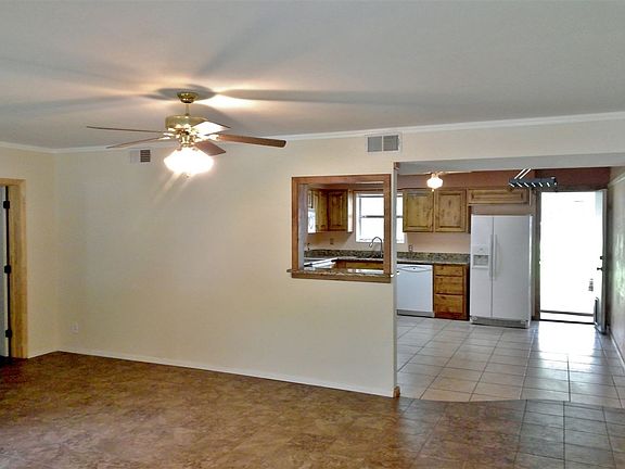 5th image of 1251 Live Oak Dr