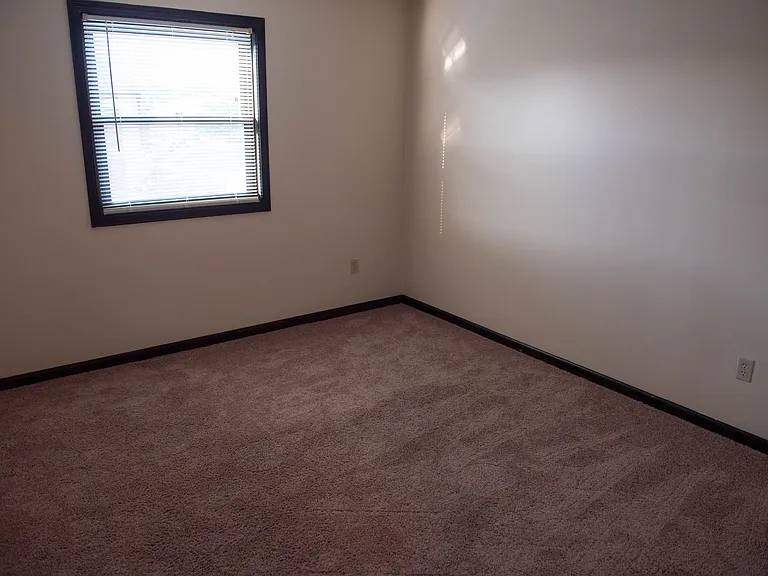 Cedar Point Apartments — Photo 20