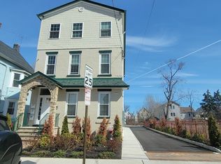 829 E Jersey St, Elizabeth, NJ 07201
