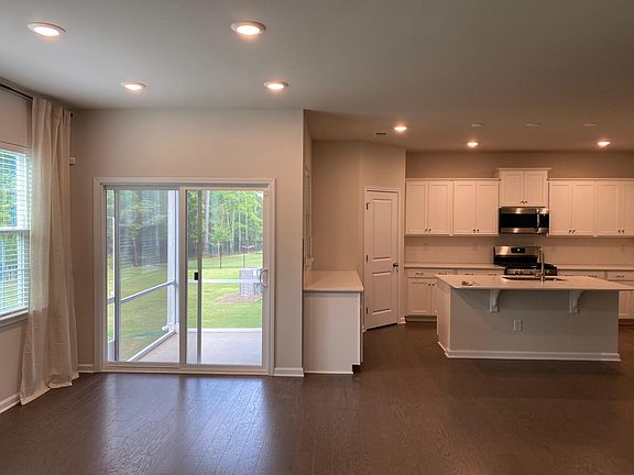 3rd image of 3020 Whipcord Dr