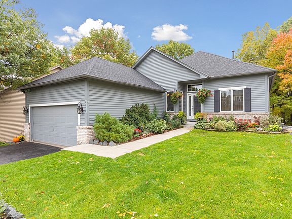 3rd image of 2258 Woodhill Ct