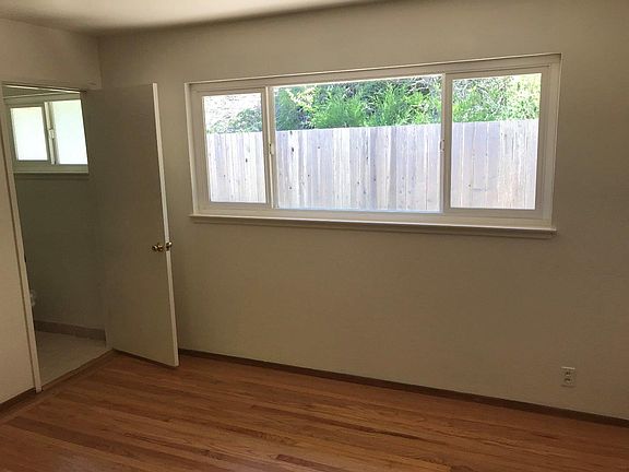 4th image of 120 Daley Ct