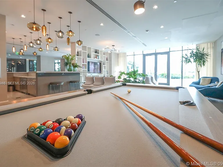 650 NE 32nd St #4005 — Photo 19