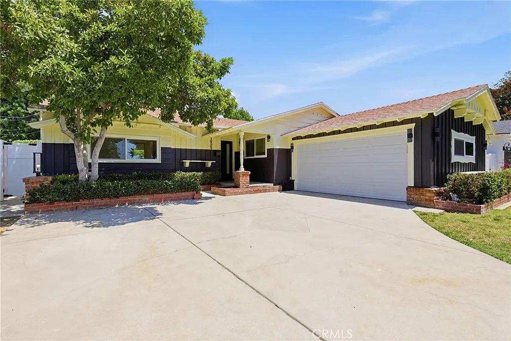 3 bed, 1450 sqft, $4,800 — Photo 1