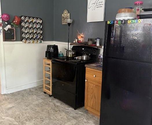 4th image of 9680 Virginia Ave