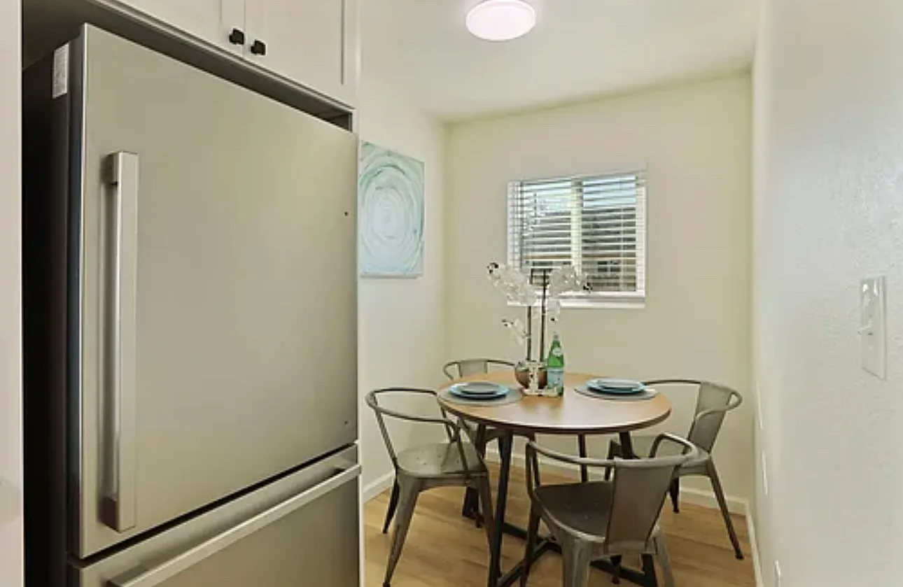 2 bed, 840 sqft, $2,195 — Photo 3