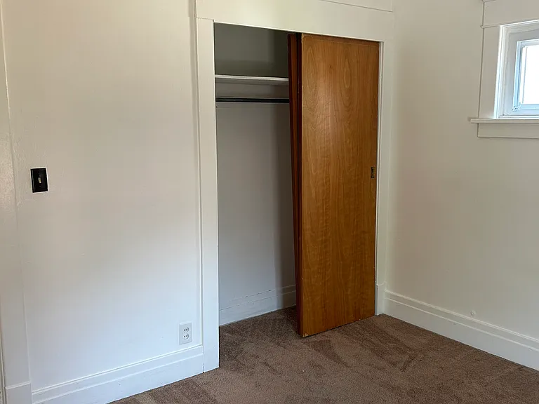 477 Winspear Ave #1 — Photo 12