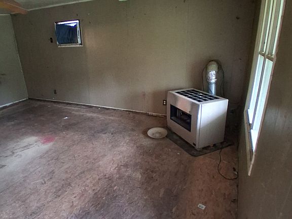 2nd image of 214 Pyle St