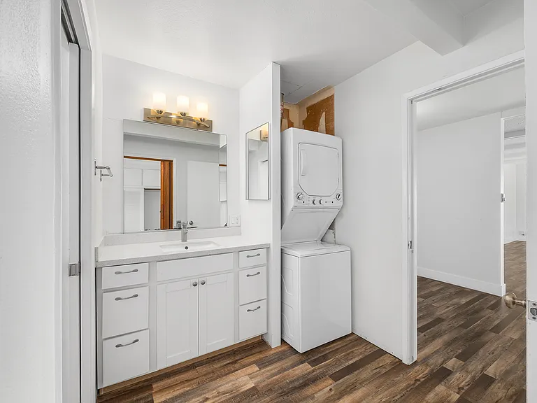 138 Marina Ave #D — Photo 17