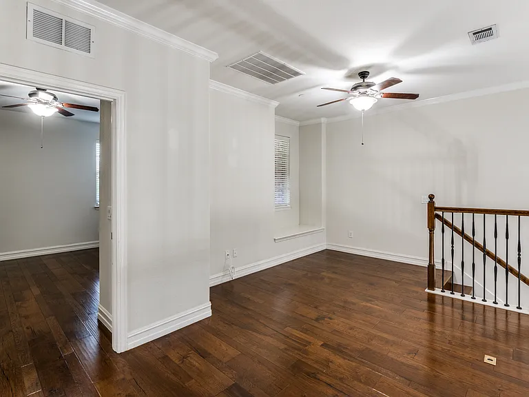 4828 Durham Dr — Photo 21