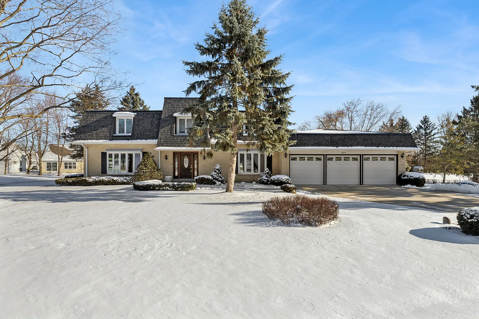 504 Rue Chamonix photo 1