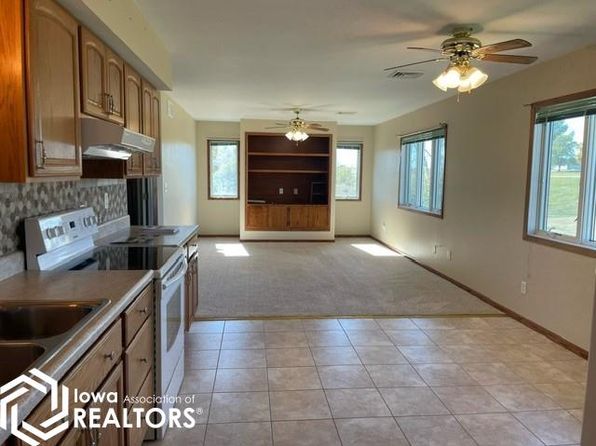 2370 520th Ave, Melrose, IA 52569