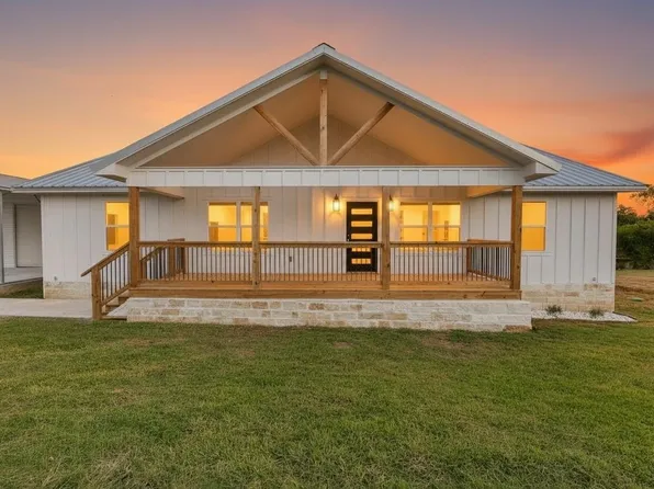 90 Coolcrest Dr, Pointblank, TX 77364