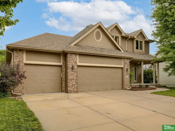 8205 S 105th St, La Vista, NE 68128