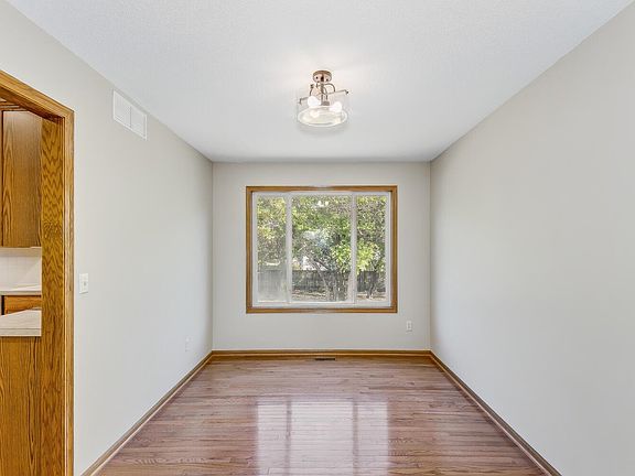5th image of 631 Brentwood Ct