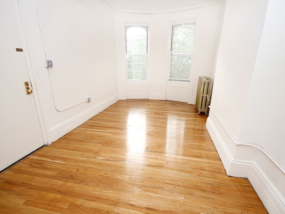 1st image of 3135 30th St #4L