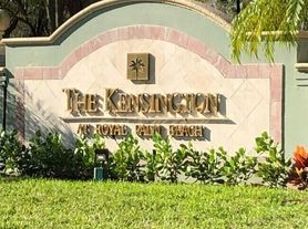 310 Crestwood Cir, Royal Palm Beach, FL
