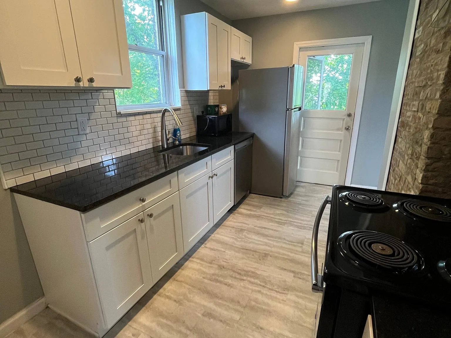 3 bed, 1238 sqft, $1,650 — Photo 2