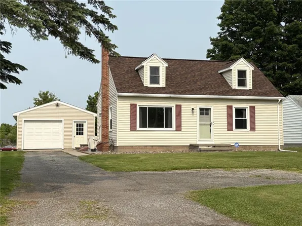 44 Ridgefield Dr, Churchville, NY 14428