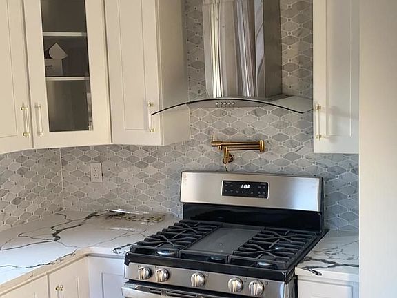 3rd image of 111-40 178th St