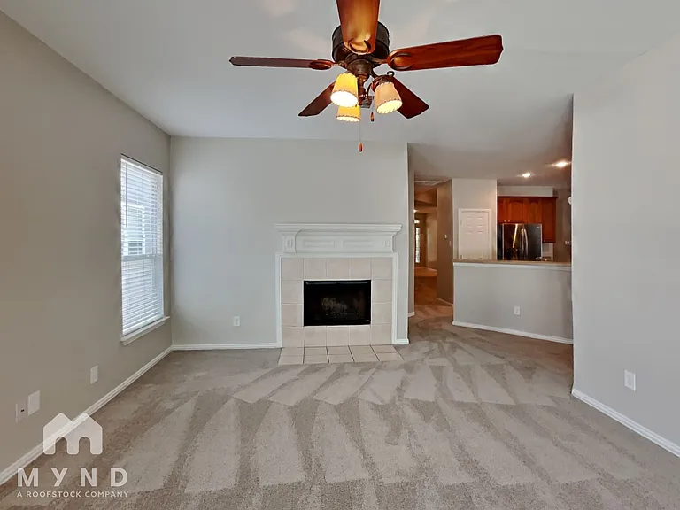 1039 Providence Blvd — Photo 4