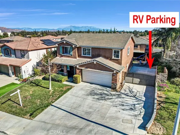 9416 Hampstead Ct, Riverside, CA 92508