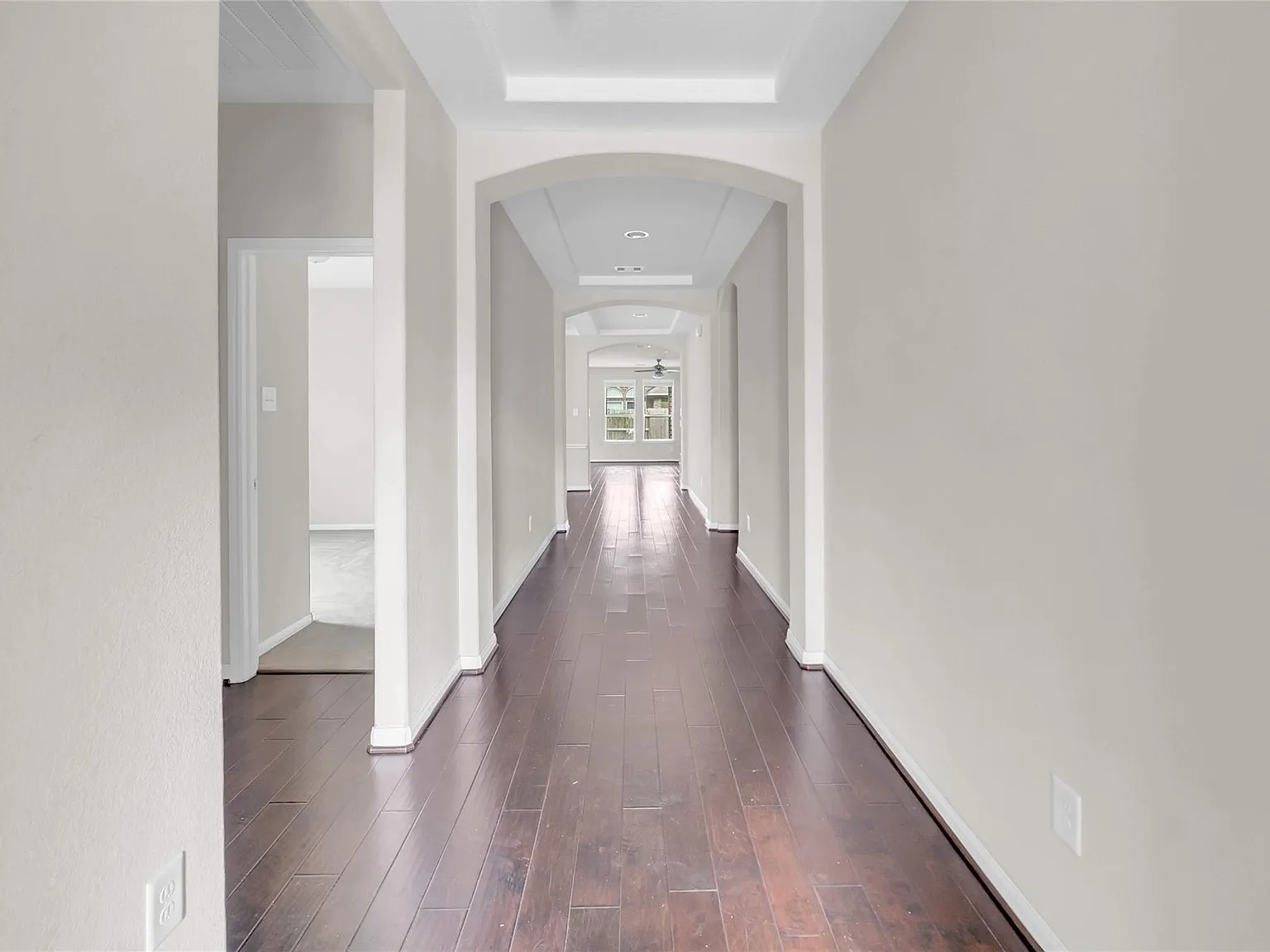 4 bed, 3.0 bath, 3146 sqft, $2,650 — Photo 2