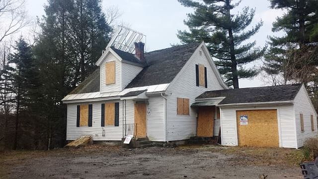 2nd image of 71 Leyden Rd