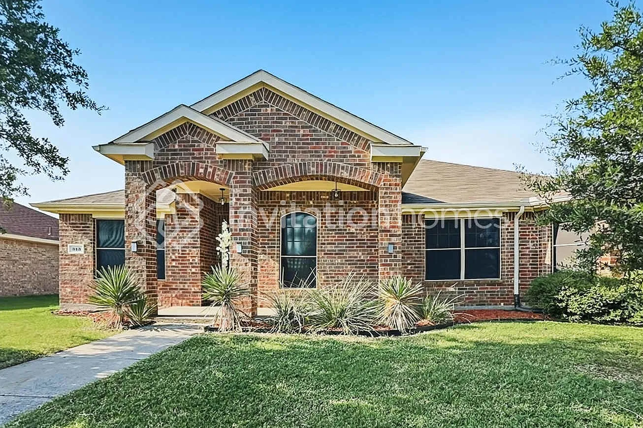 313 Eastland Royse City, TX 75189 — Photo 1