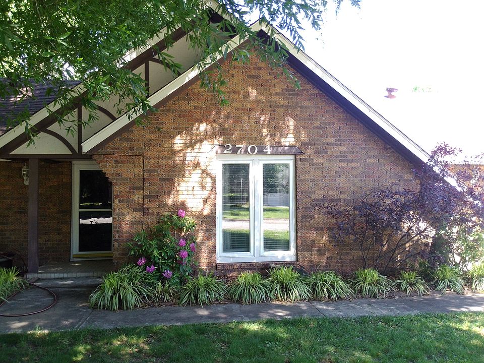 1st image of 2704 Highland Dr