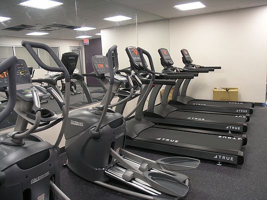 4th image of 17802 Hillside Ave #519