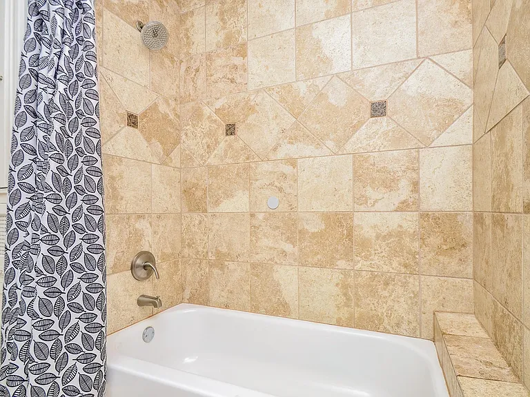 4315 Fernwood Dr — Photo 32