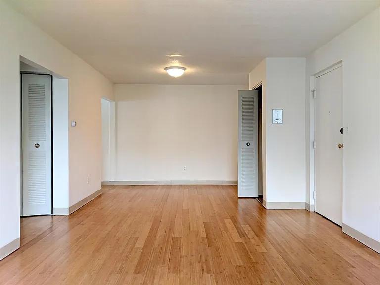 12 Cameron Ave #6 — Photo 3