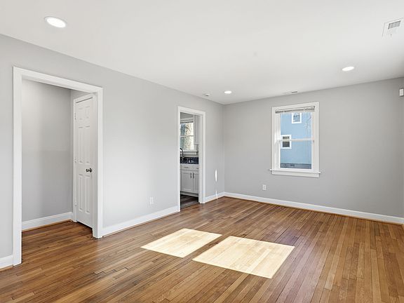 4th image of 632 Arnold Ave