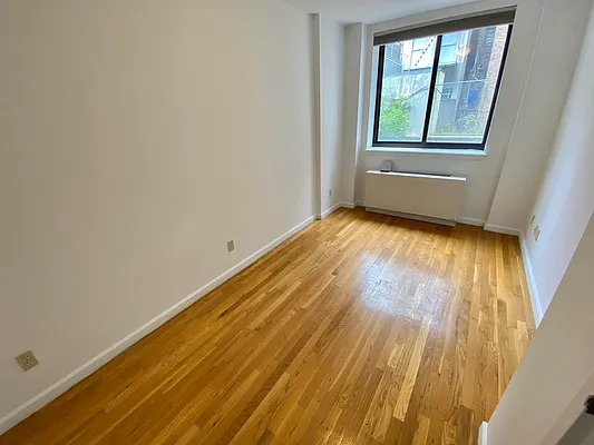 Rented by J PRESTON AND ASSOCIATES INC | media 16