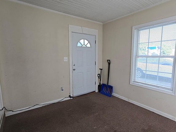 3rd image of 115 S Purcell Ave