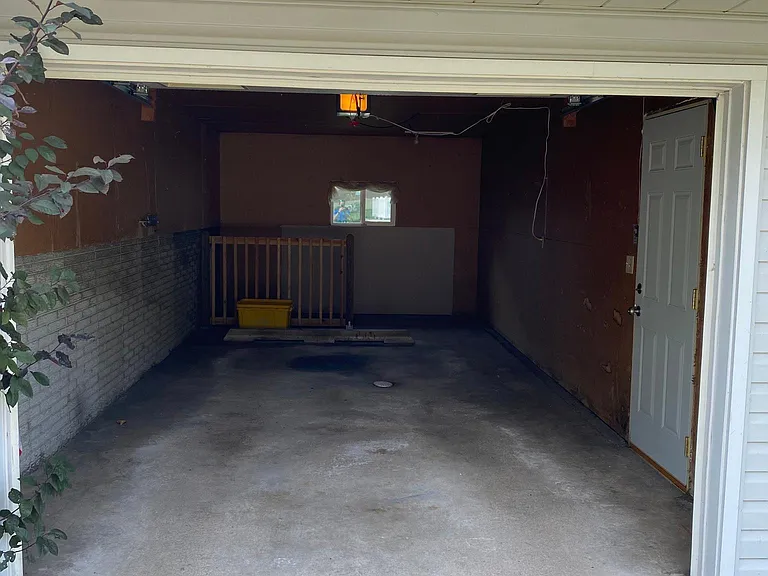 1210 Mount Loretta Ave — Photo 12