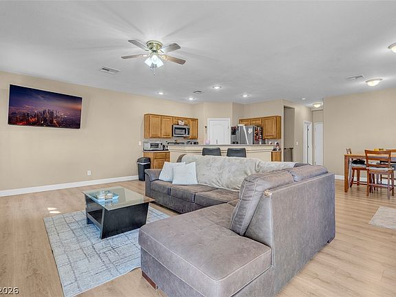 3rd image of 1080 Slate Crossing Ln Unit 3