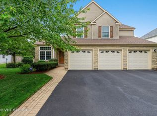 34186 N Old Walnut Cir, Gurnee, IL 60031