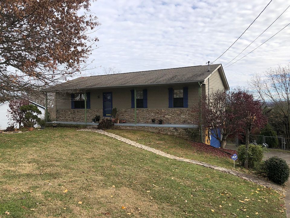 1st image of 2887 Forest Heights Cir