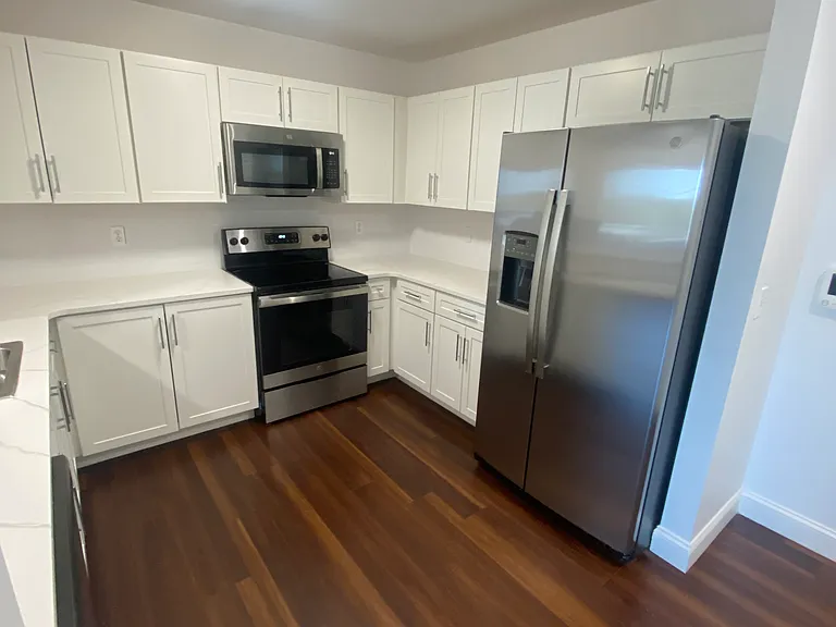 3100 Bergenline Ave #402 — Photo 7