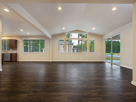 5th image of 4811 Pintail Ct NE