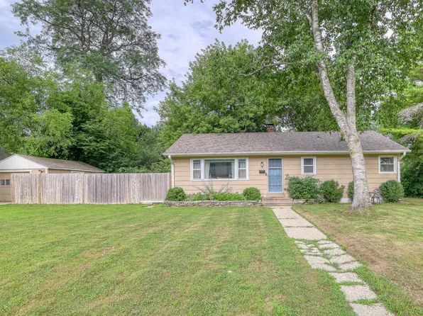 6171 North Apple Blossom LANE, Glendale, WI 53217