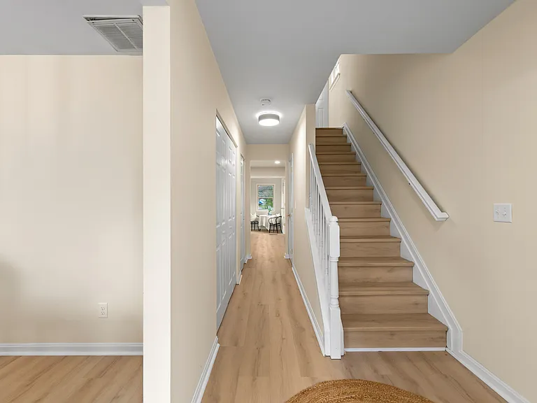 1512 Lincoln Rd — Photo 9