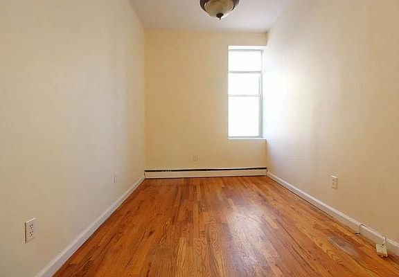 3rd image of 1221 Atlantic Ave APT 1