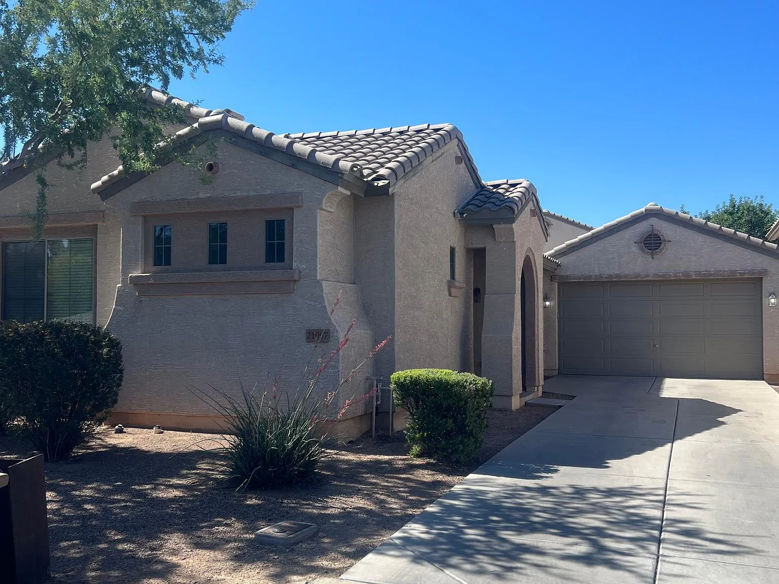 3 bed, 1200 sqft, $1,950 — Photo 1