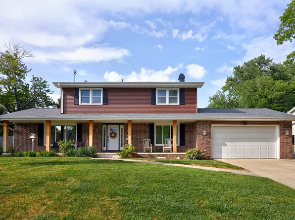 2013 Crown Flair Dr, West Des Moines, IA 50265